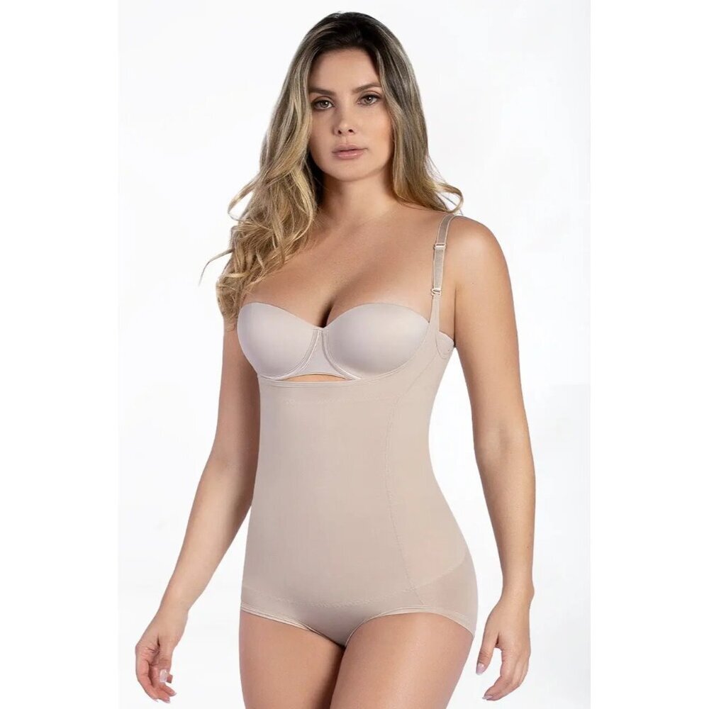 Curveez Womens Size XL Shapewear Bodysuit Hip Hugger Ultra Shaping in Nude 667